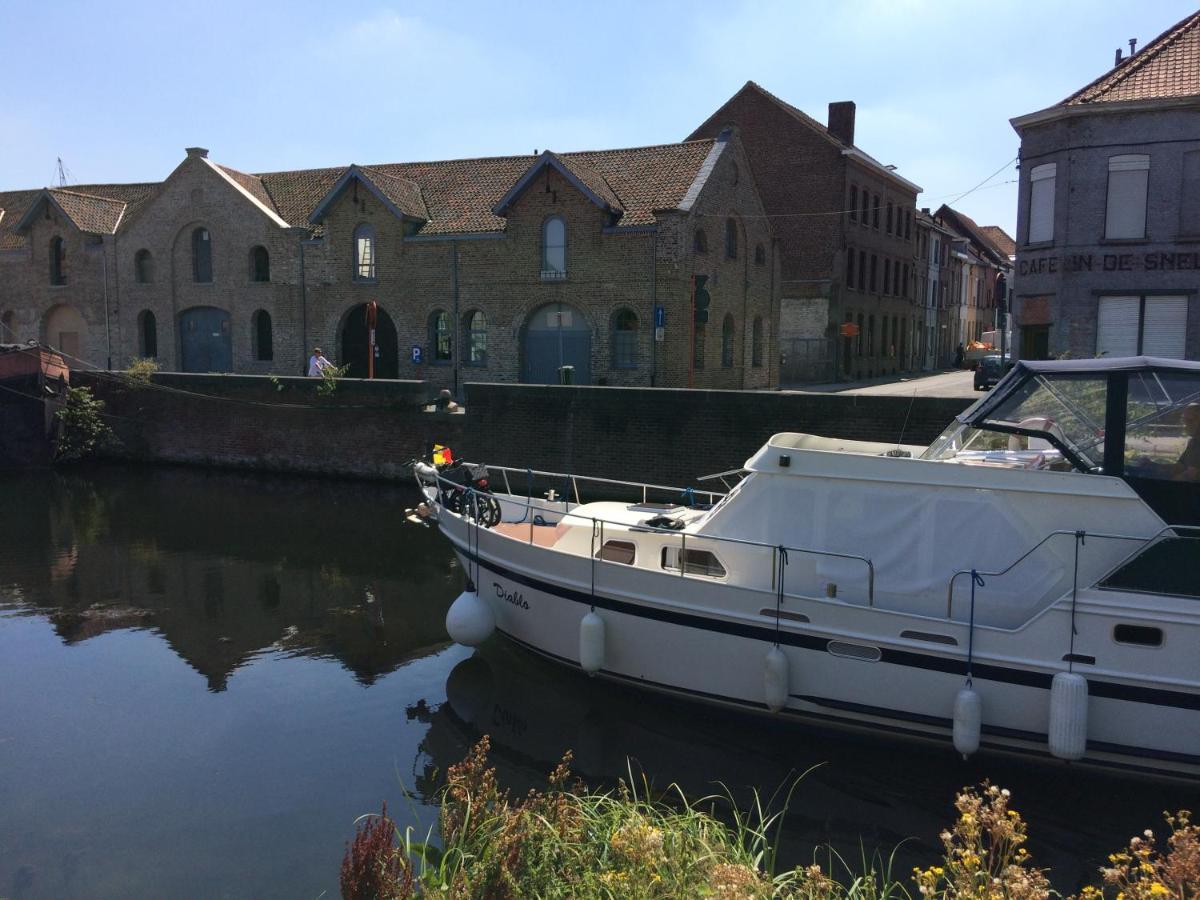 Cottage On The Canal Kortrijk Exteriér fotografie